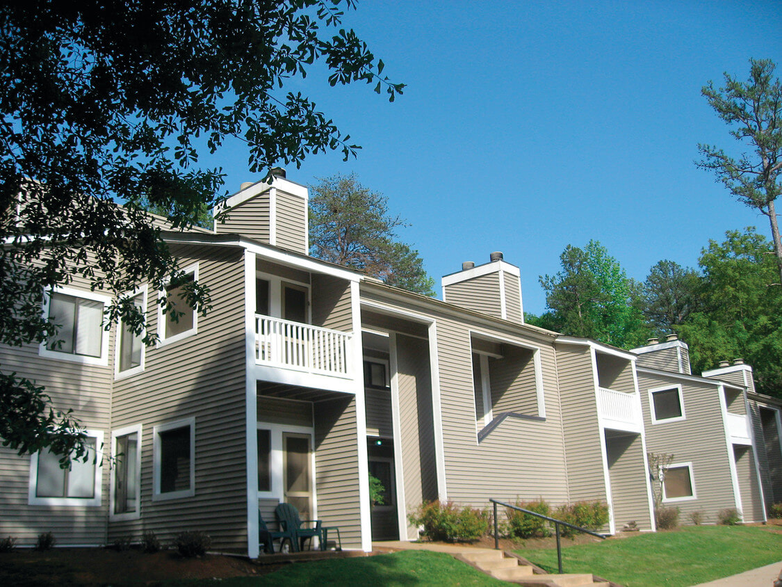 the-bluffs-apartment-homes-spartanburg-sc-building-photo